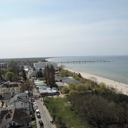 Yellow Submarine Apartment *