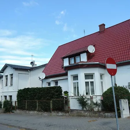 Yellow Submarine Apartman *