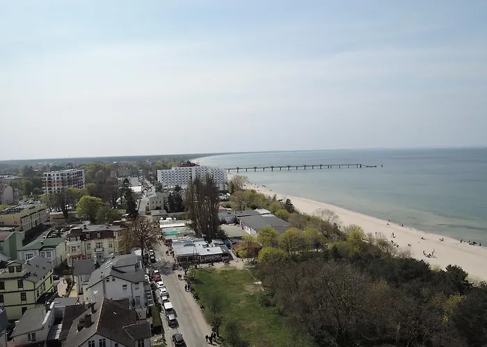 Yellow Submarine Apartment *
