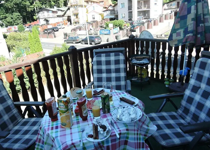 Yellow Submarine 아파트 미엥지즈드로예